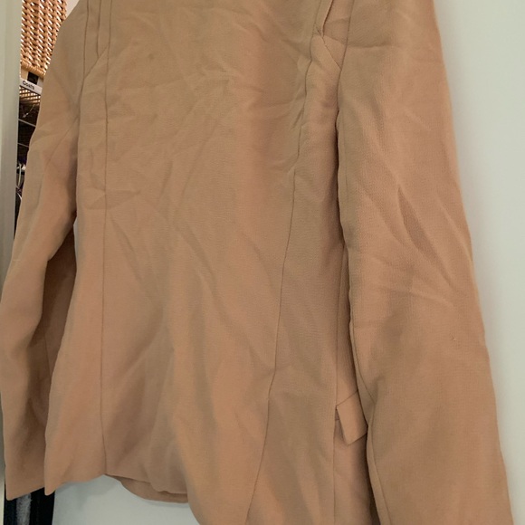 Aritzia limited edition Wilfred Le Fou crepe silk Blazer - Picture 3 of 3